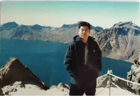 优秀校友：资柏成:--人文情怀，笔耕不辍，关注底层人生