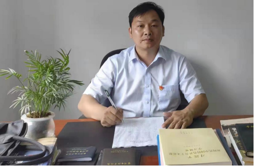 优秀校友：胡自荣-胡自荣和他的油茶事业
